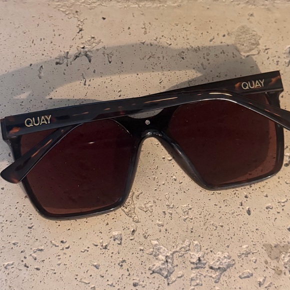 Quay Level Up Tortoise Sunglasses - Picture 3 of 5